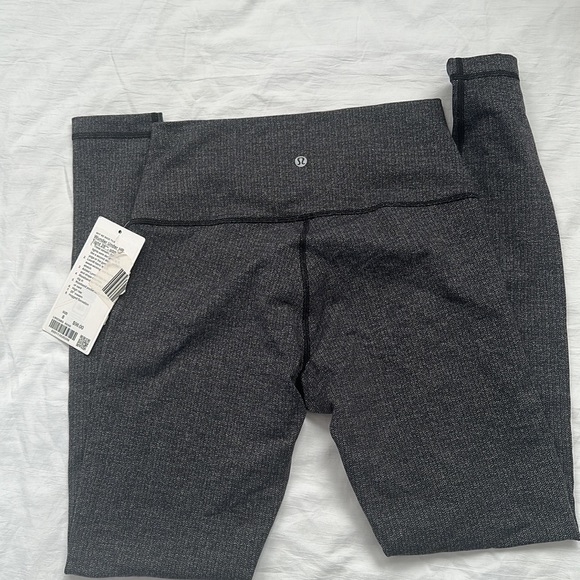 Lululemon Wunder Under leggings - Picture 2 of 4